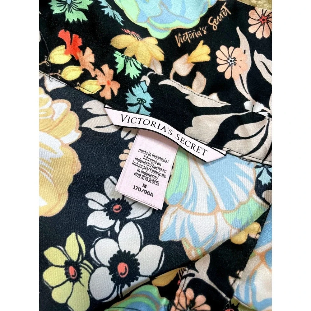Victoria's‎ Secret Pajama Top Womens Medium Black Floral Satin Sleep Button Up